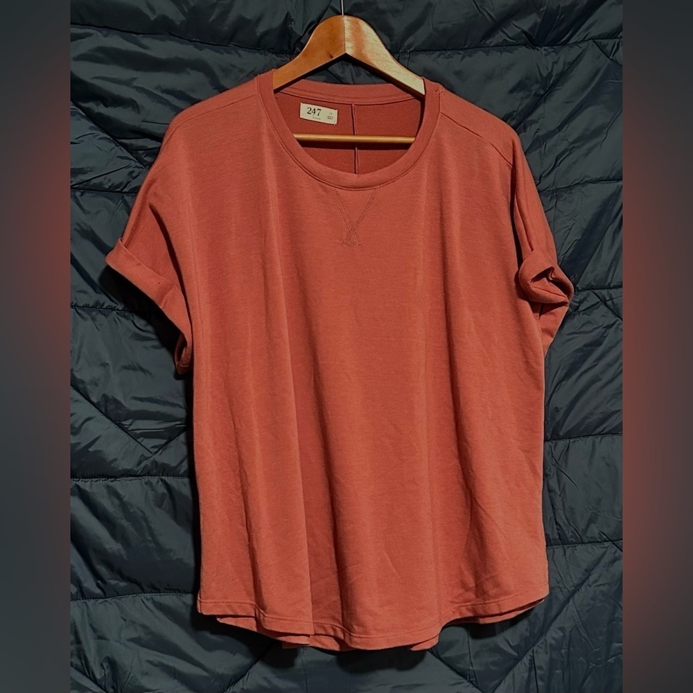 Women’s 24/7 by Maurice’s Rust Colored Top